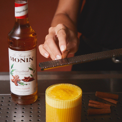 Monin Gingerbread Flavouring Syrup (700ml) - Discount Coffee