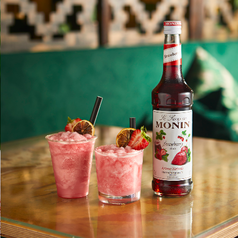 Monin Strawberry Flavouring Syrup (700ml) - Discount Coffee